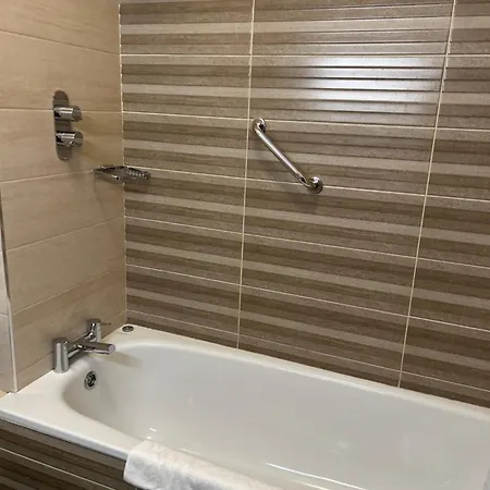 阿尔罗小屋酒店 3*
