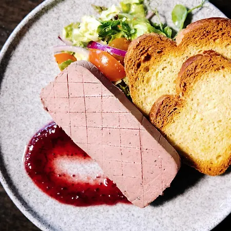 Ξενοδοχείο House &