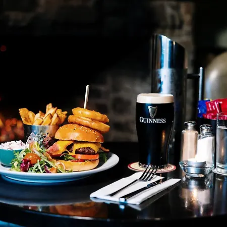 Ξενοδοχείο House & 3*