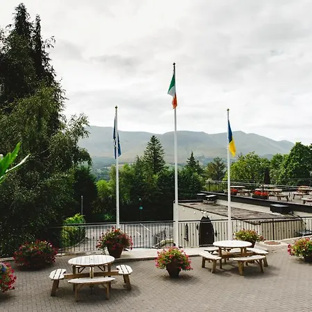 House & Ξενοδοχείο 3*